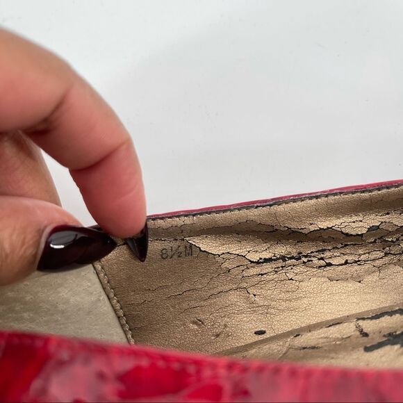 Vintage Vaneli Women’s Red Croco Textured Patent Leather Loafers Size 8.5M - Picture 9 of 16